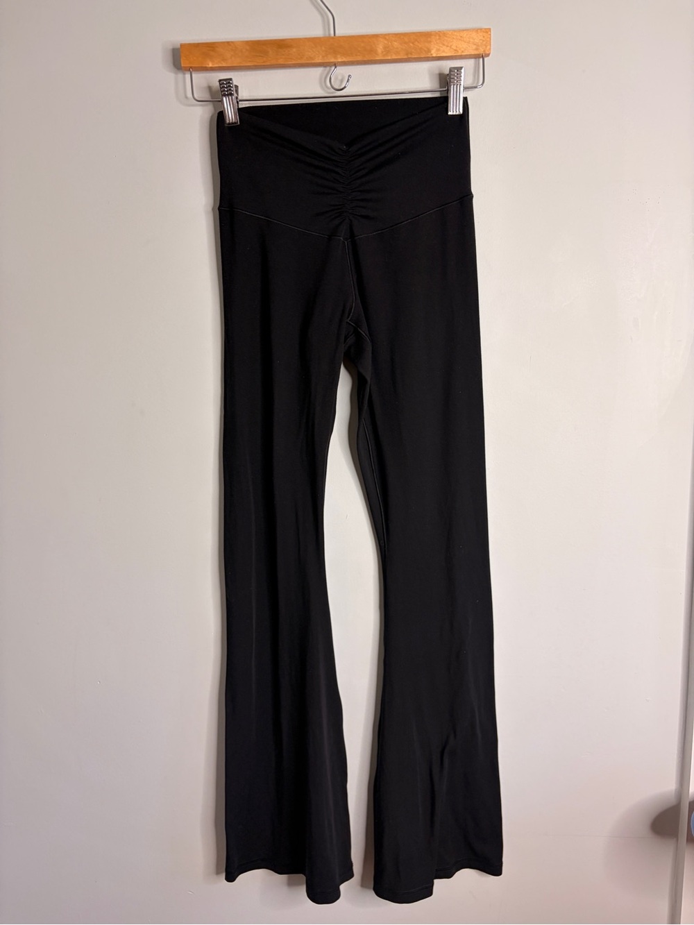 Aerie Real Me Flare Ruched High Rise Black Flared Yoga Pants Medium